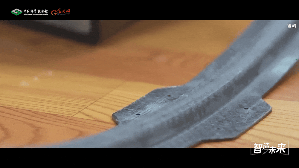 【智造未来】龙驰九州 高铁传奇——CR450动车组