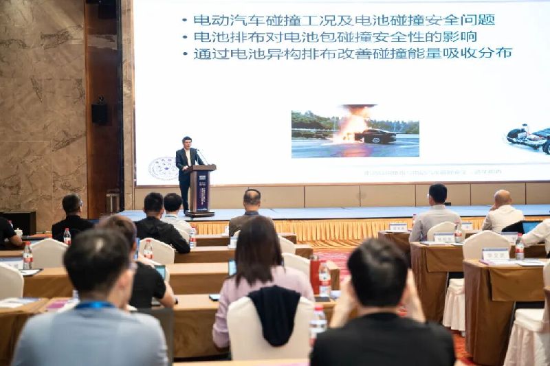 周青：让中国汽车安全拥有“世界音量”——在汽车安全技术分会中“扛旗”