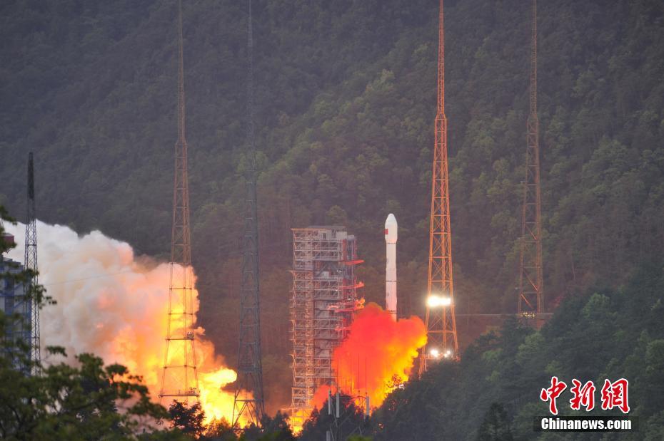 中国首颗高通量通信卫星实践十三号发射成功