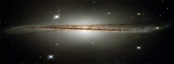 银河是如何翘成“炸薯片”样子的？