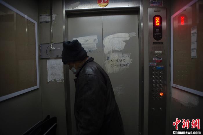 老旧电梯安全事故引关注，电梯有退休年龄吗？