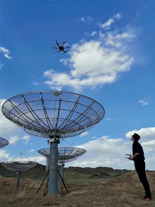 国家天文台天籁团队无人机测量射电望远镜波束实验取得成功