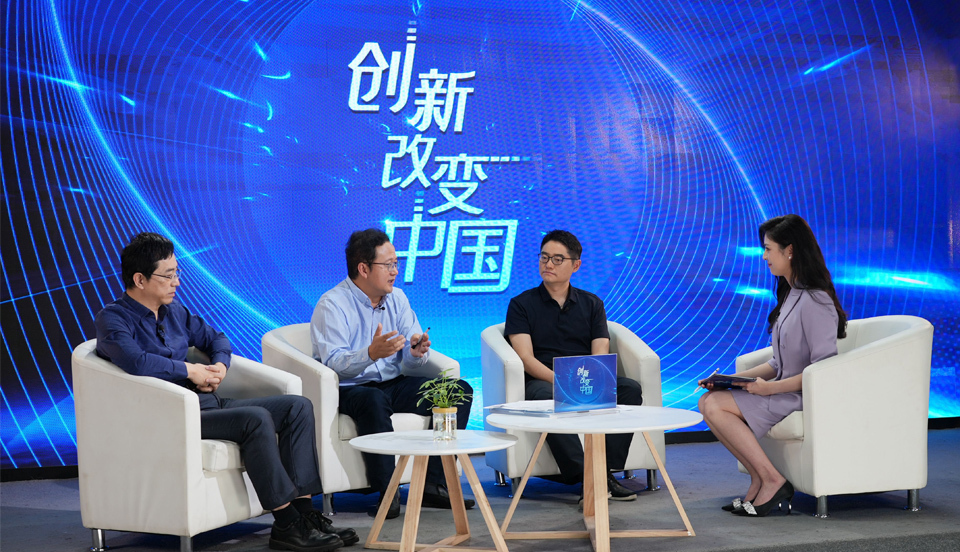 创新改变中国 | 新职业群体“紫领”兴起 开启职业教育黄金时代