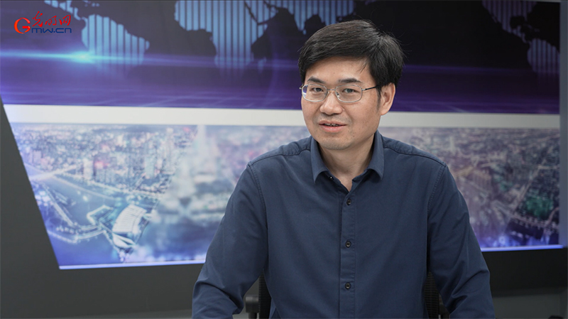 核能除了发电还会生“汽”？就像在家“烧开水”！