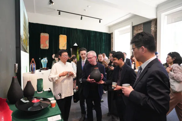 2025伦敦工艺周中国馆“天工开物”主题展开幕