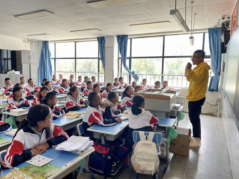 全国科技馆联合行动在拉萨举办“牵手行动派”进校进寺科普活动