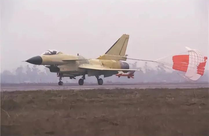 生日快乐！歼-10战机首飞28周年