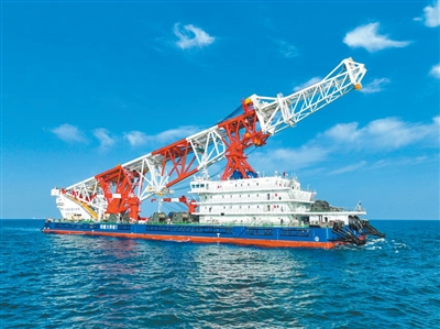 水上“大力士”上新(探访全球第一)