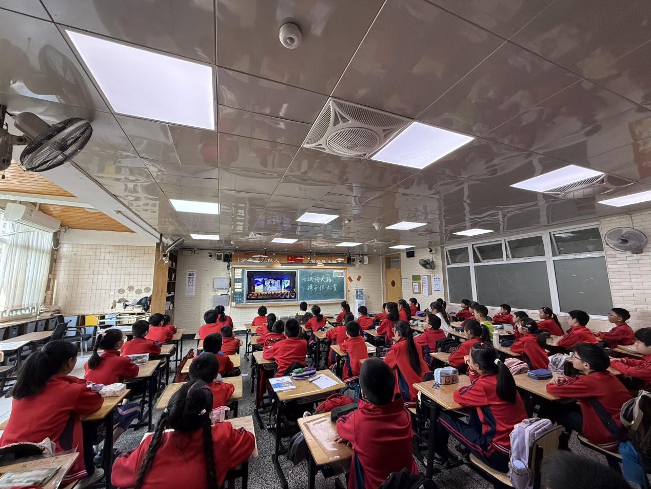 中国科技馆举办中国航天日主题教育活动