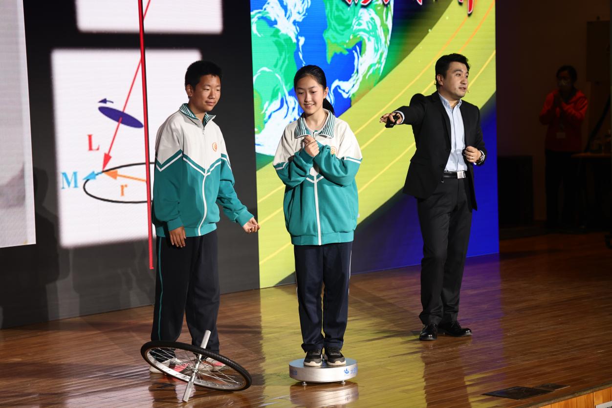 中国科技馆举办中国航天日主题教育活动