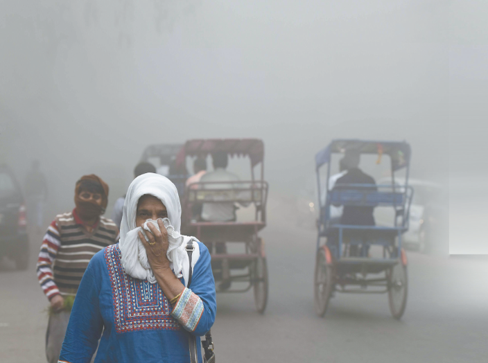 等于一天抽50支烟！新德里雾霾印高官称像是“毒气室”