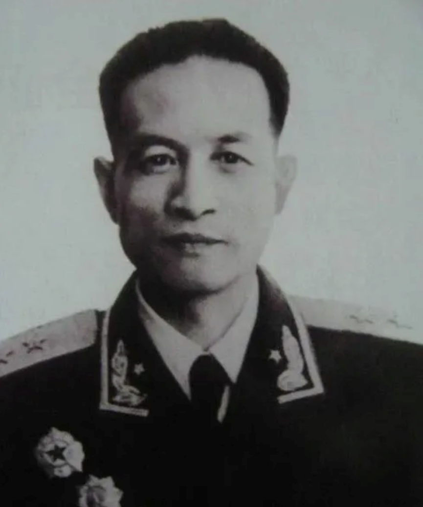 长征路上的科技力量 | 王诤：半部电台起家，一生征战为民